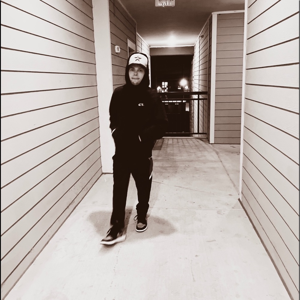 Meet your Posher, Zach